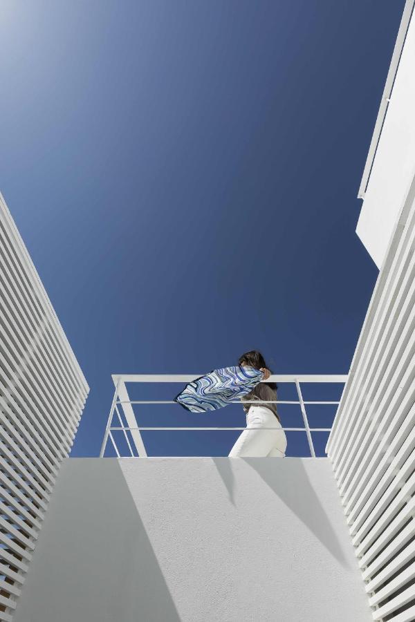 Cubic Mykonos Seafront Design Suites Ornos  Exterior foto