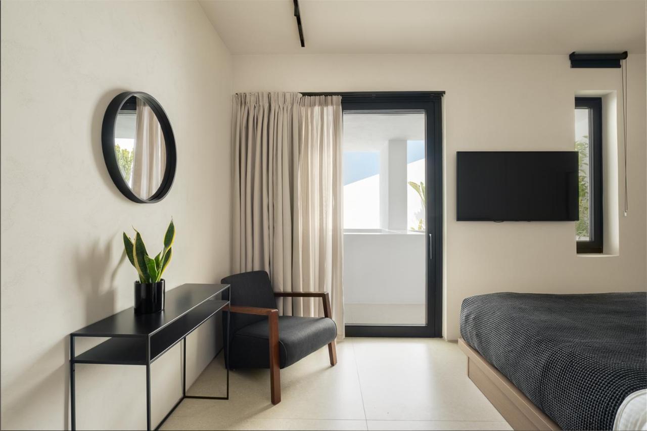 Cubic Mykonos Seafront Design Suites Ornos  Exterior foto